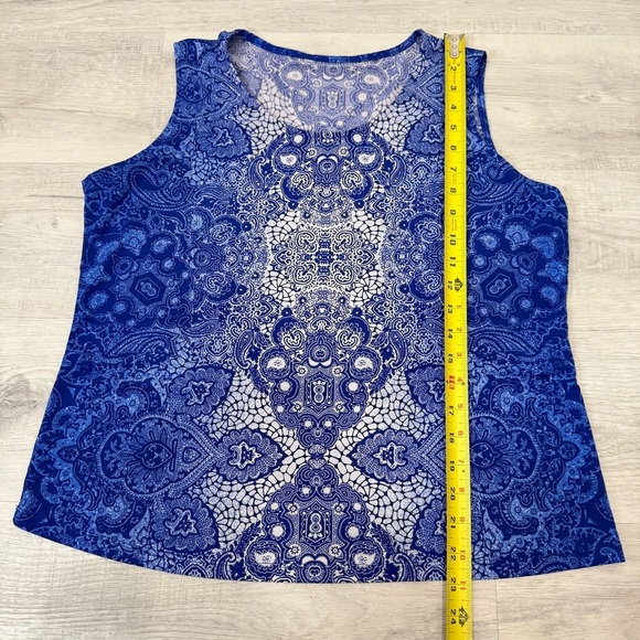 Blue Paisley Sleeveless Top - flowy - Picture 6 of 12